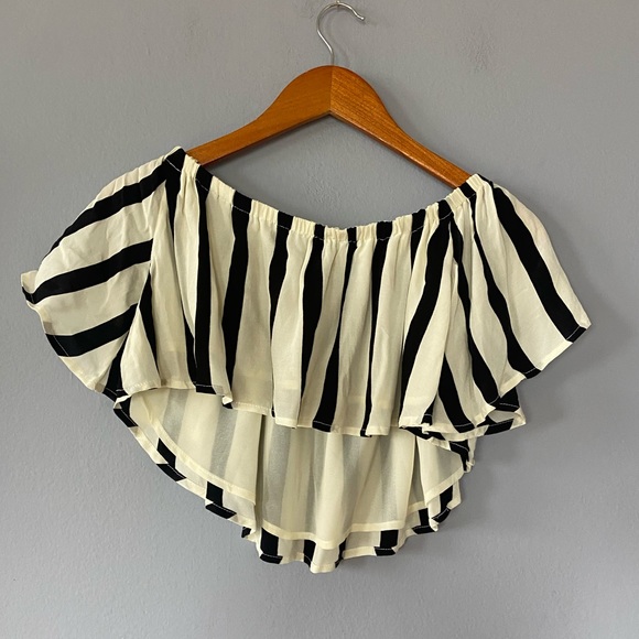 🛑SOLD House of Harlow x Revolve Bree Black Striped Crop Top Size Small - Picture 6 of 7